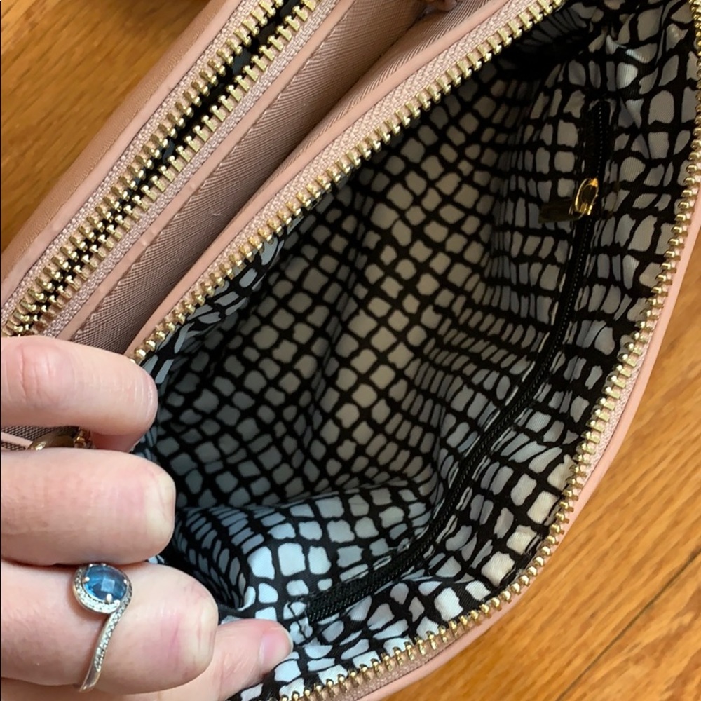 blush color purse from Francesca’s! - Picture 3 of 12